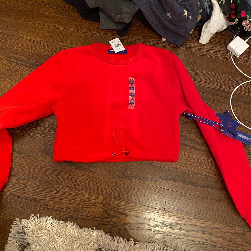 Red long sleeve crop top